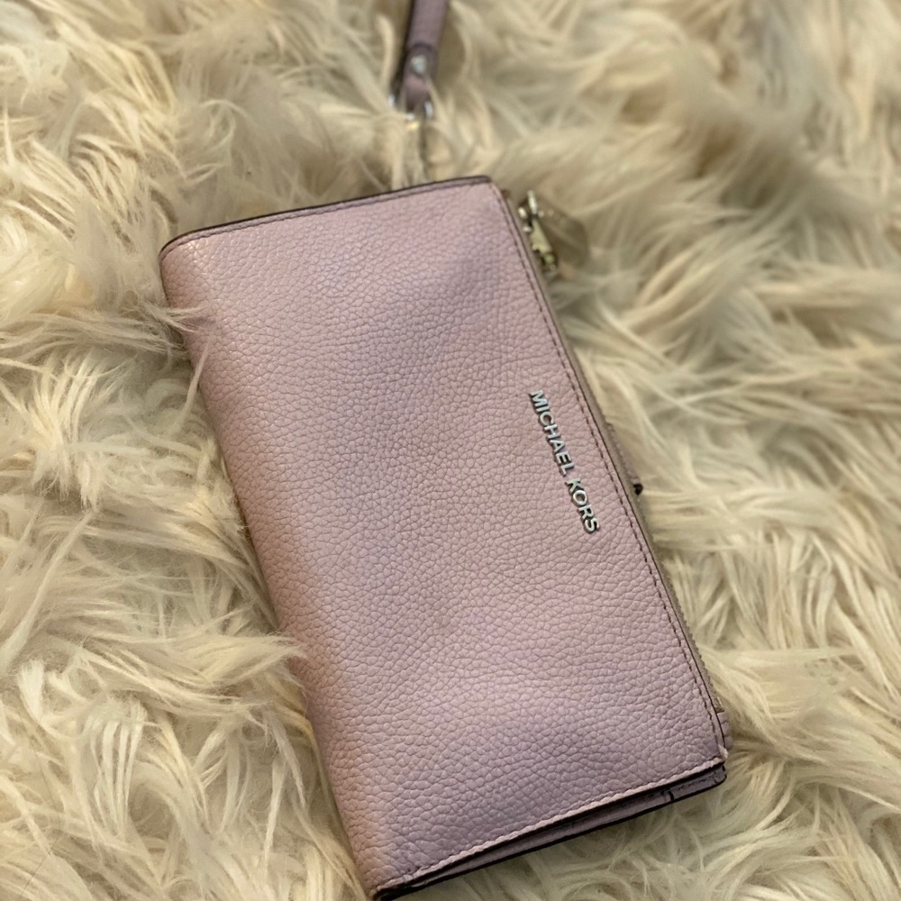 Michael Kors Wristlet